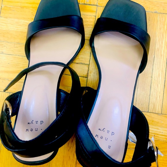 A New Day Women’s shoe size 12 - Picture 1 of 5